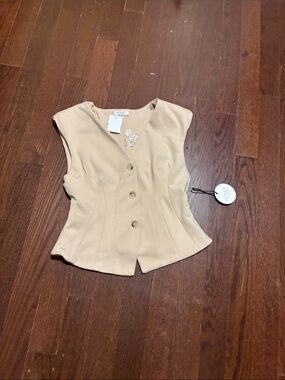 HONEY Beige Cap-Sleeve Button-Front Tunic Top